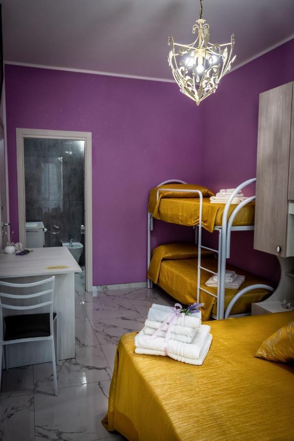 Le Colonne Bed & Breakfast รากาเล ภายนอก รูปภาพ